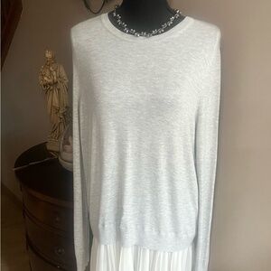 Chelsea 28 size Large sweater. Very comfortable and a bit classy sweater.